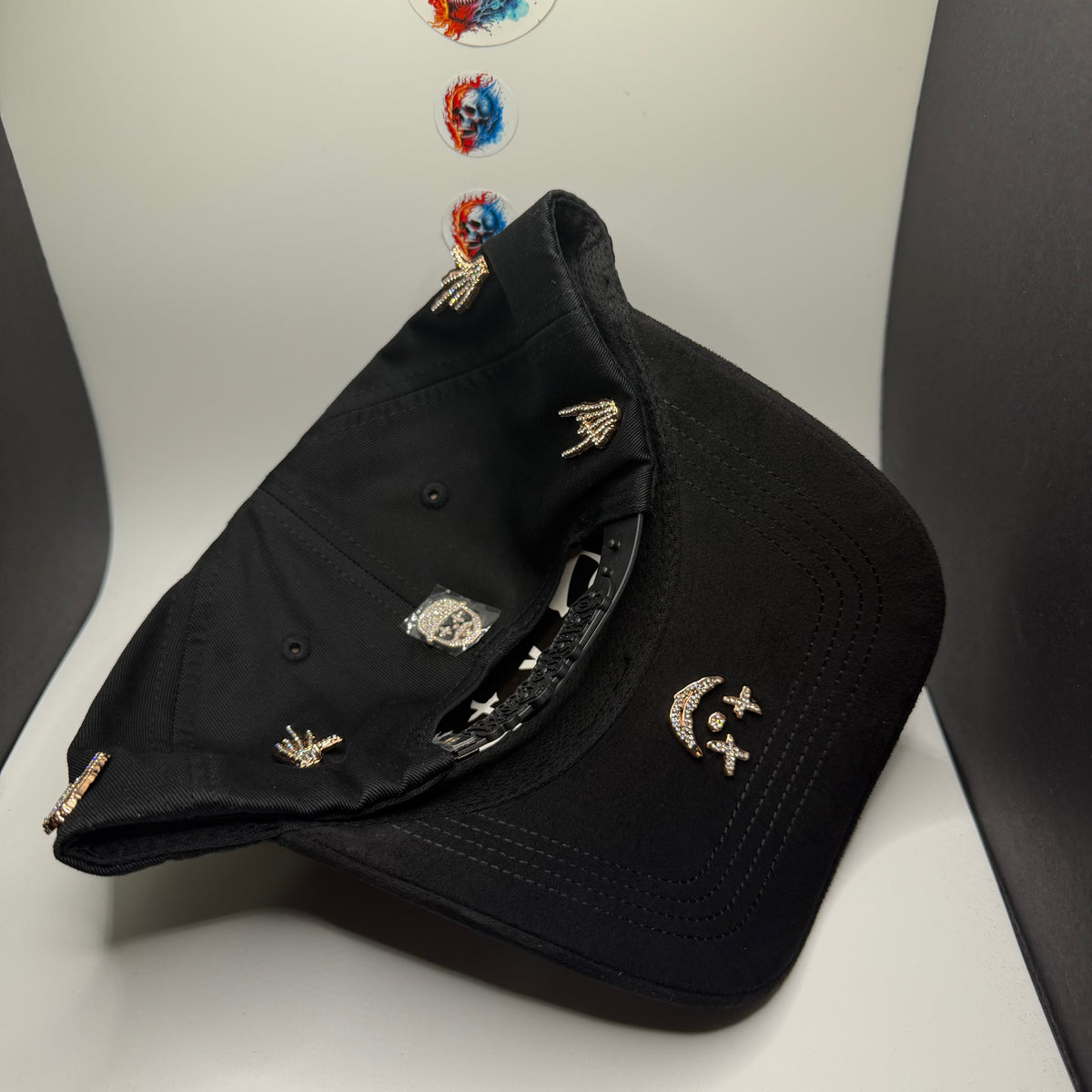 Barbas hats B skull